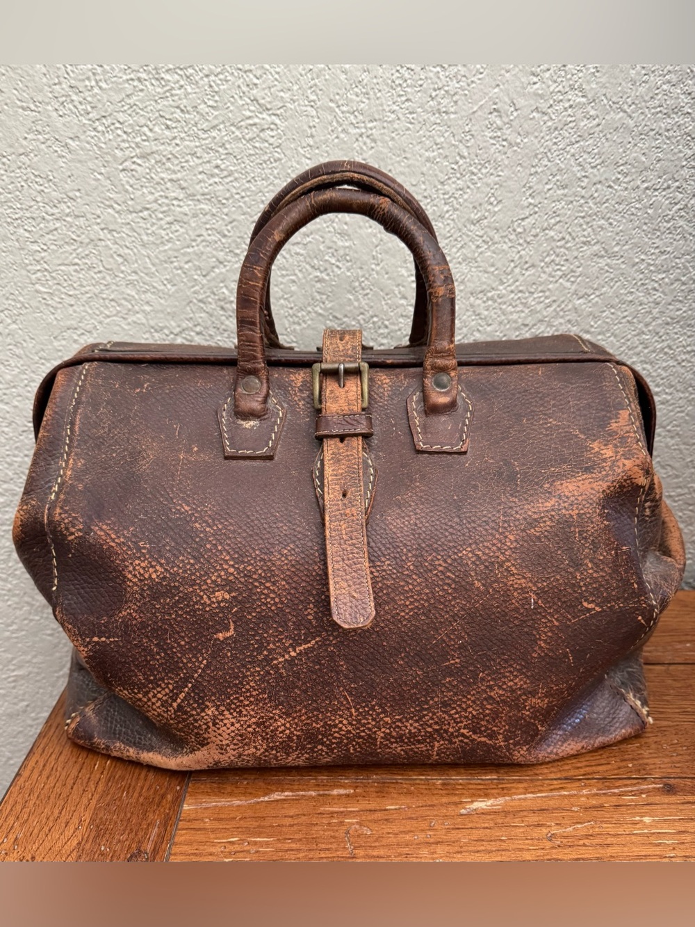 1920s Cowhide Leather New Process Co Pennsylvania Gladstone Doctors Bag W/Tools